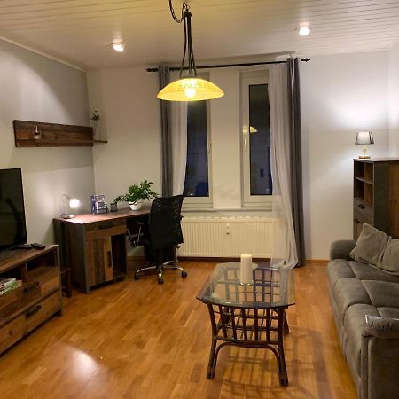 Sudstadt-Fewo Mit Grossem Balkon Nahe City Und Meer - Uber Den Dachern Von Whv Вильгельмсхафен Экстерьер фото