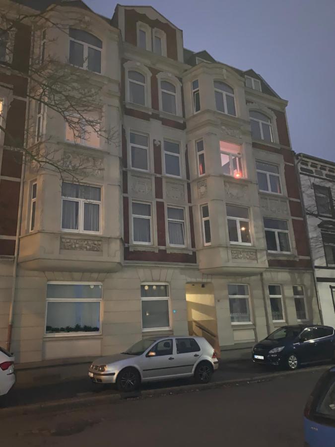 Sudstadt-Fewo Mit Grossem Balkon Nahe City Und Meer - Uber Den Dachern Von Whv Вильгельмсхафен Экстерьер фото
